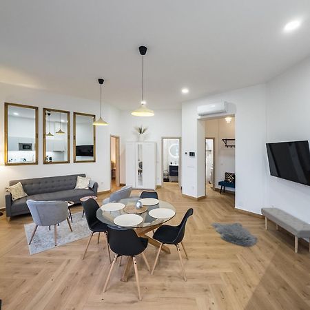 Stafetahaz Apartmanok Vác エクステリア 写真
