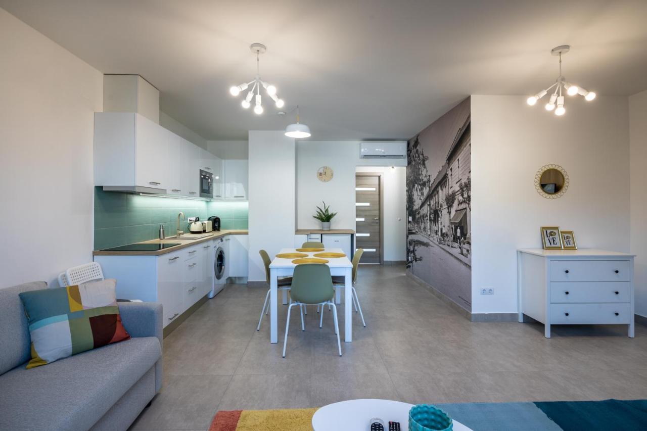 Stafetahaz Apartmanok Vác エクステリア 写真