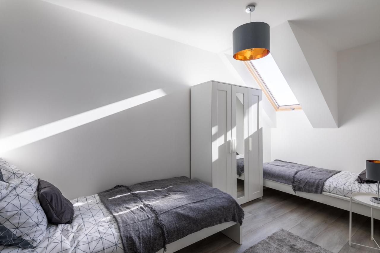 Stafetahaz Apartmanok Vác エクステリア 写真