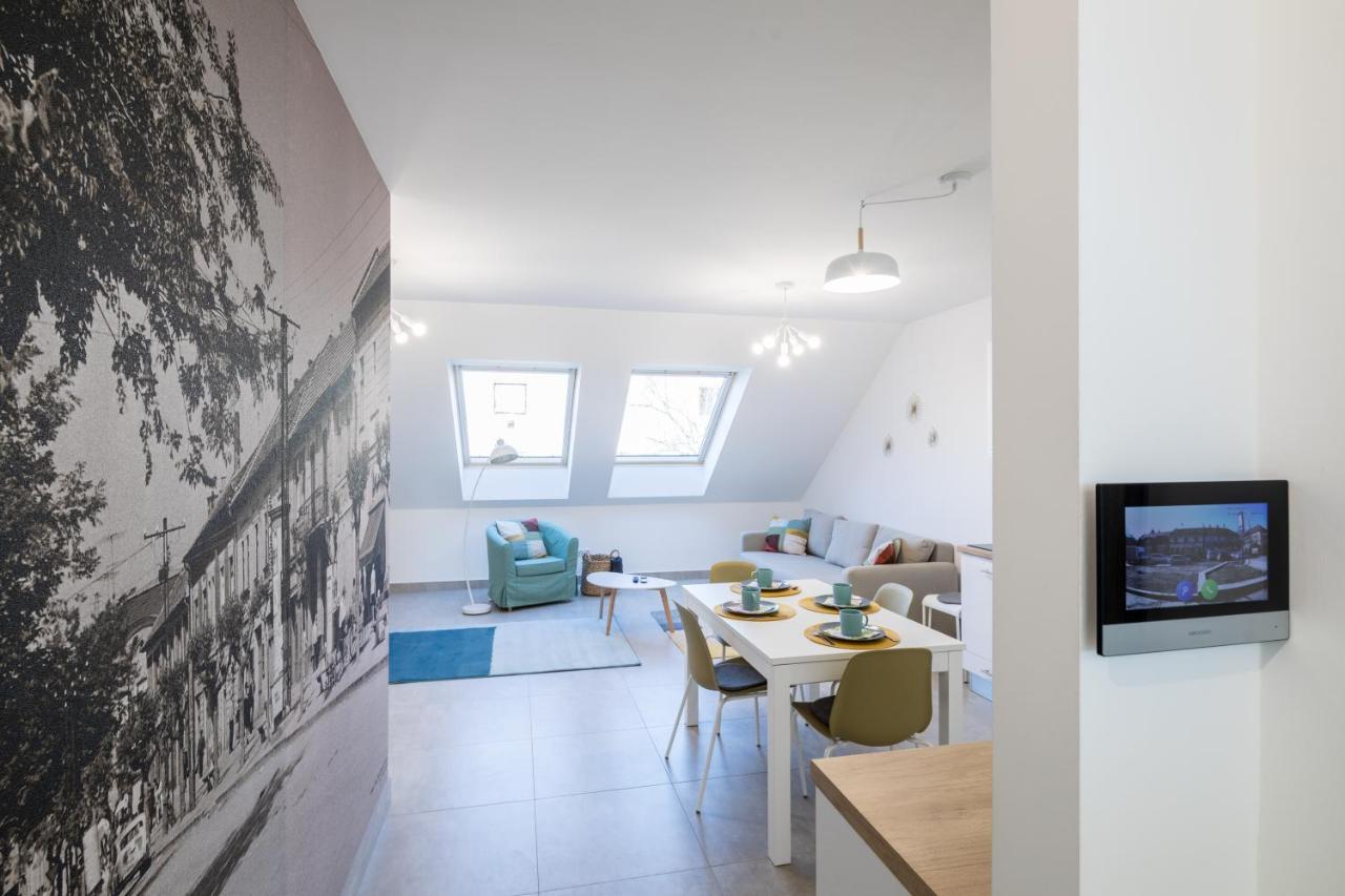 Stafetahaz Apartmanok Vác エクステリア 写真