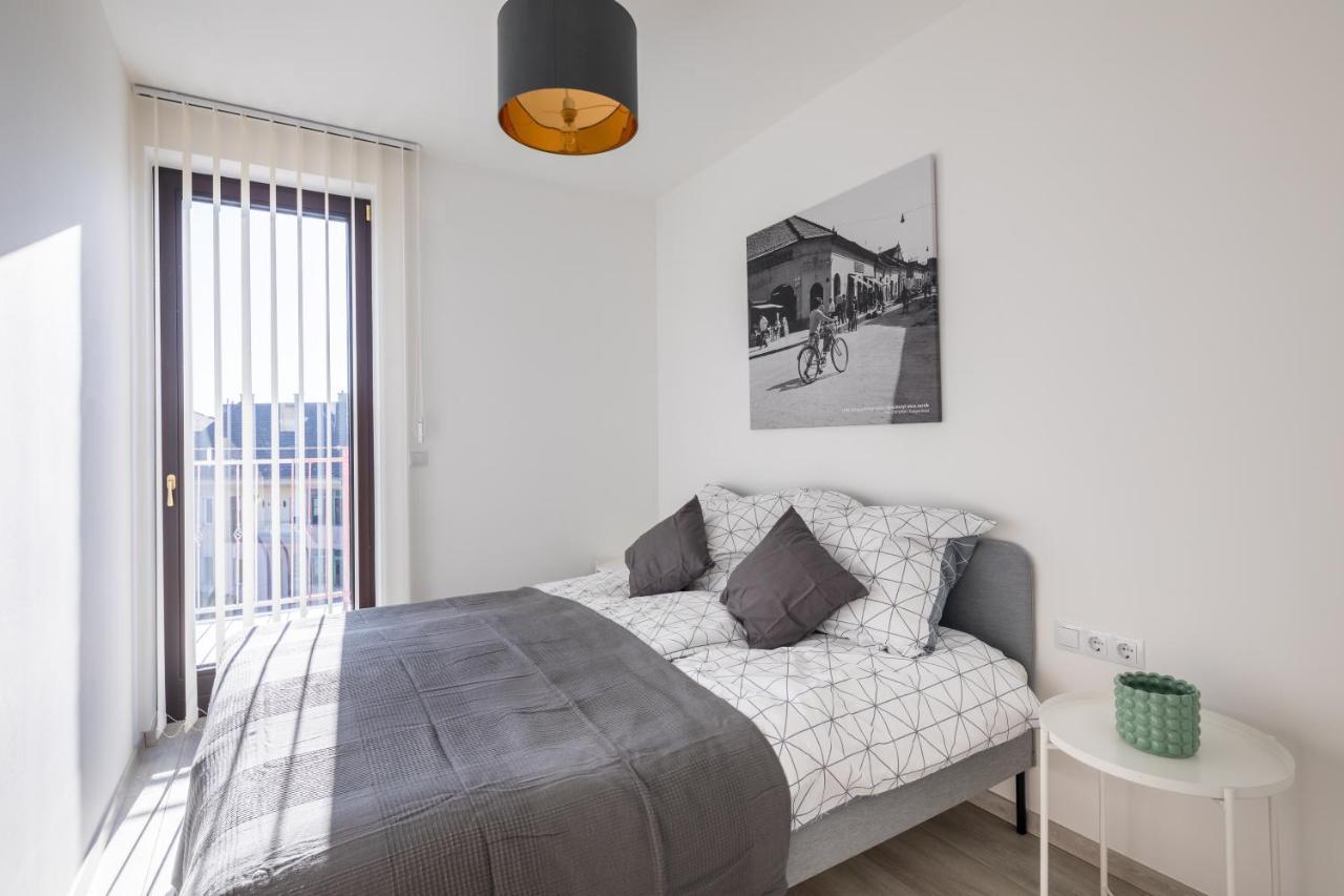 Stafetahaz Apartmanok Vác エクステリア 写真