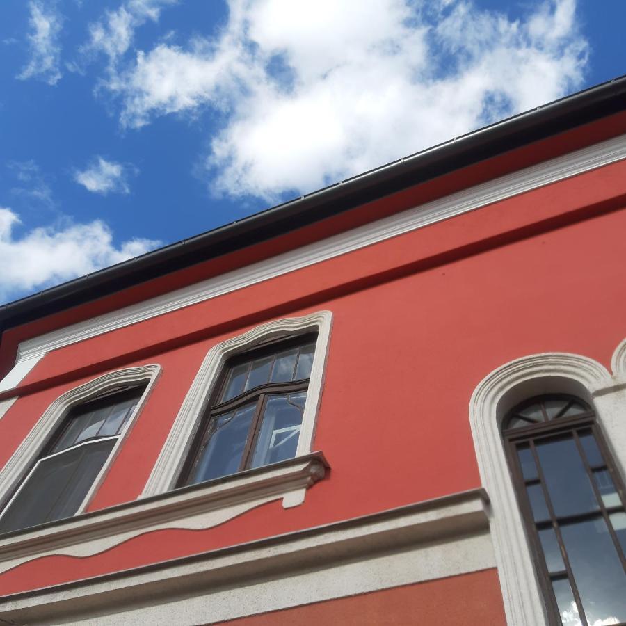 Stafetahaz Apartmanok Vác エクステリア 写真