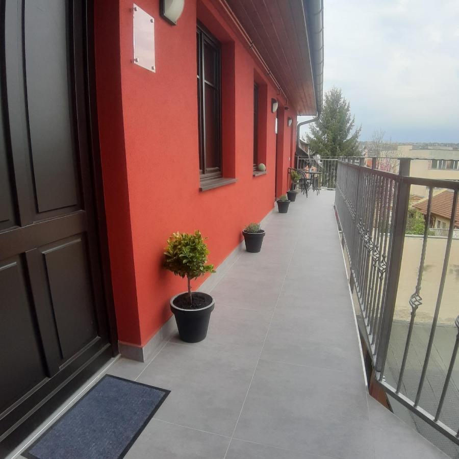 Stafetahaz Apartmanok Vác エクステリア 写真