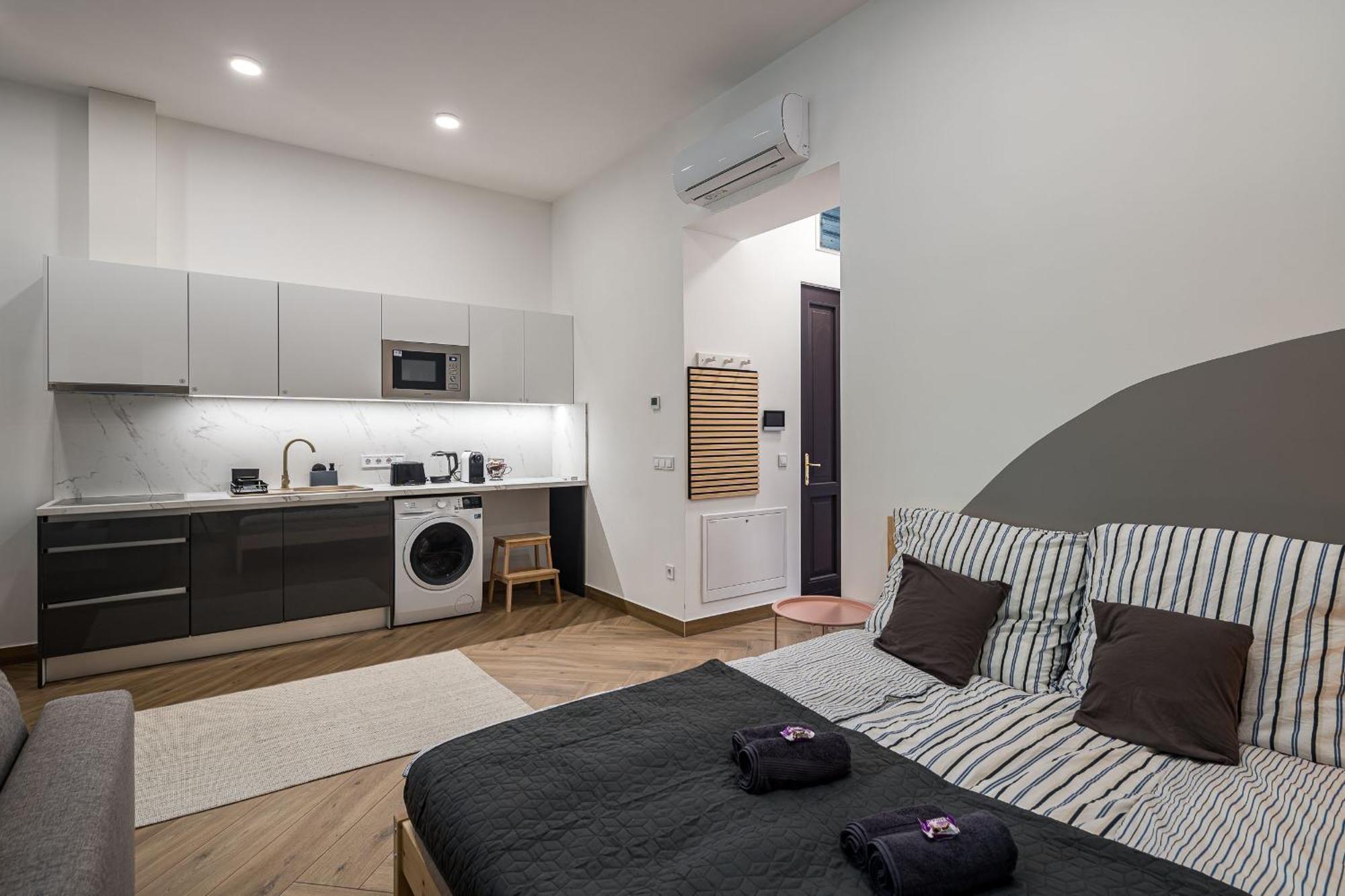 Stafetahaz Apartmanok Vác エクステリア 写真