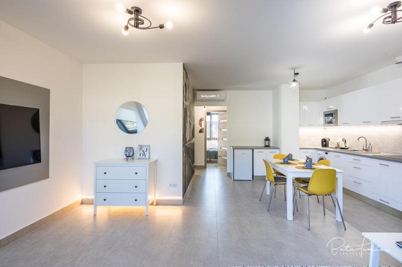 Stafetahaz Apartmanok Vác エクステリア 写真