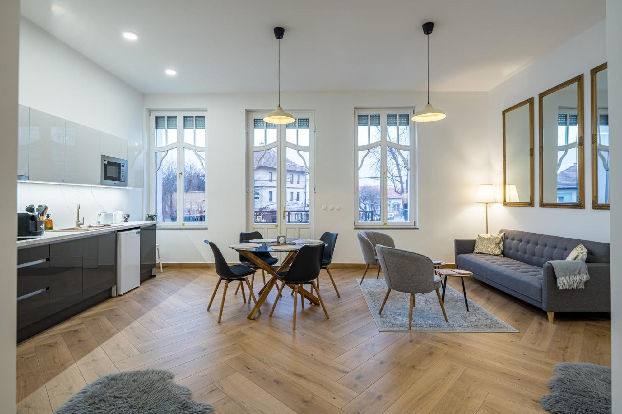 Stafetahaz Apartmanok Vác エクステリア 写真